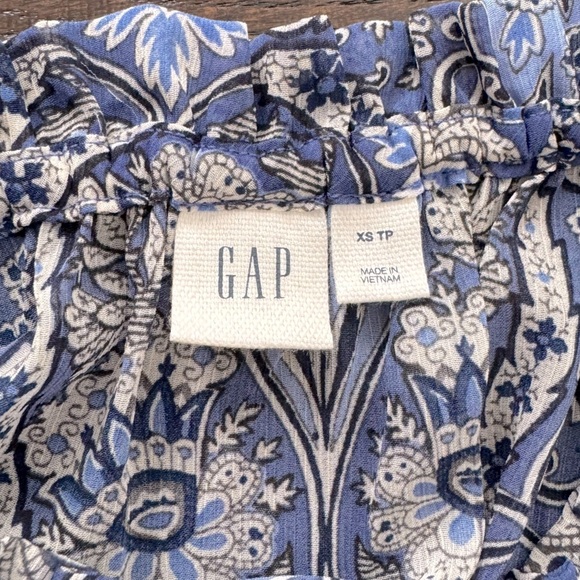 GAP Sleeveless Ruffle Shirt - Picture 4 of 5